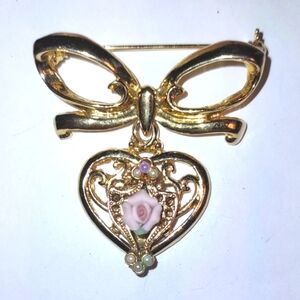 Goldtone Bow Dangling Heart Porcelain Flower Brooch
